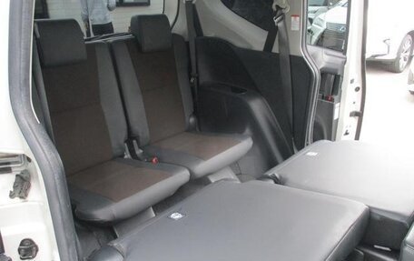 Toyota Sienta II, 2021 год, 1 305 000 рублей, 27 фотография