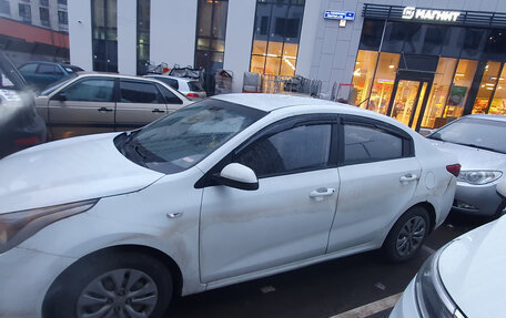 KIA Rio IV, 2018 год, 780 000 рублей, 3 фотография