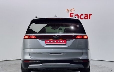 KIA Carnival, 2021 год, 2 800 000 рублей, 3 фотография