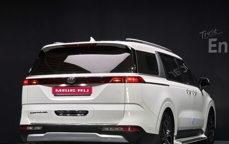 KIA Carnival, 2021 год, 2 800 000 рублей, 3 фотография