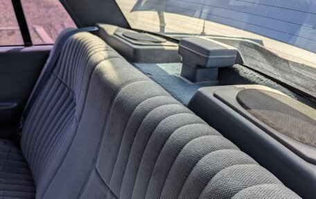 Pontiac Bonneville VIII, 1989 год, 300 000 рублей, 1 фотография