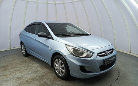 Hyundai Solaris II рестайлинг, 2013 год, 820 000 рублей, 3 фотография