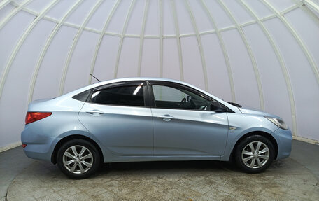 Hyundai Solaris II рестайлинг, 2013 год, 820 000 рублей, 5 фотография
