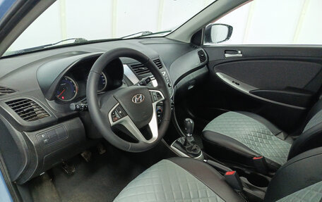 Hyundai Solaris II рестайлинг, 2013 год, 820 000 рублей, 20 фотография