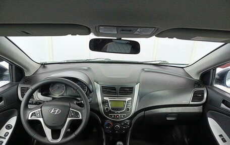 Hyundai Solaris II рестайлинг, 2013 год, 820 000 рублей, 17 фотография