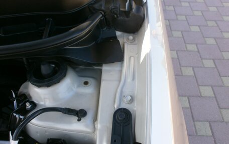 Hyundai Solaris II рестайлинг, 2011 год, 860 000 рублей, 24 фотография