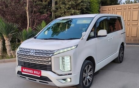 Mitsubishi Delica D:5 I, 2019 год, 3 000 000 рублей, 11 фотография