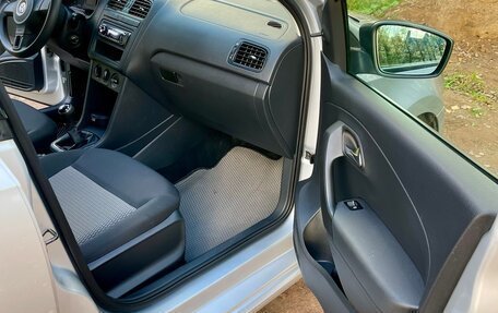 Volkswagen Polo VI (EU Market), 2012 год, 830 000 рублей, 18 фотография