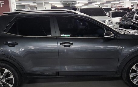 KIA Stonic, 2019 год, 1 850 000 рублей, 6 фотография