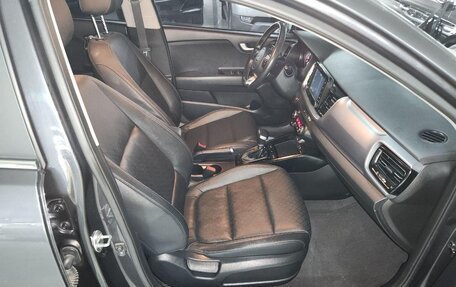 KIA Stonic, 2019 год, 1 850 000 рублей, 13 фотография