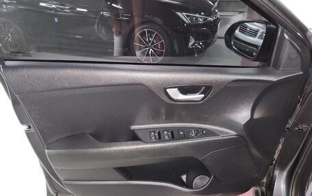 KIA Stonic, 2019 год, 1 850 000 рублей, 11 фотография