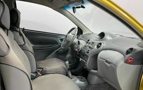 Toyota Yaris I рестайлинг, 1999 год, 260 000 рублей, 9 фотография