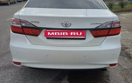 Toyota Camry, 2015 год, 1 680 000 рублей, 4 фотография