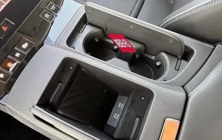 Infiniti QX80, 2025 год, 12 555 000 рублей, 28 фотография