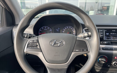 Hyundai Solaris II рестайлинг, 2018 год, 990 000 рублей, 12 фотография