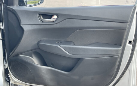 Hyundai Solaris II рестайлинг, 2018 год, 990 000 рублей, 18 фотография