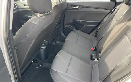 Hyundai Solaris II рестайлинг, 2018 год, 990 000 рублей, 15 фотография