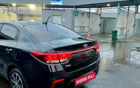 KIA Rio IV, 2018 год, 1 100 000 рублей, 4 фотография