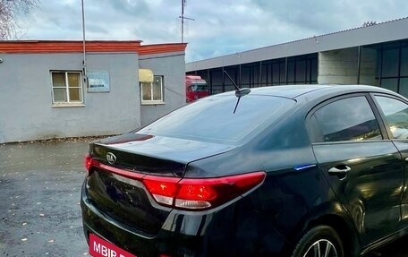 KIA Rio IV, 2018 год, 1 100 000 рублей, 5 фотография