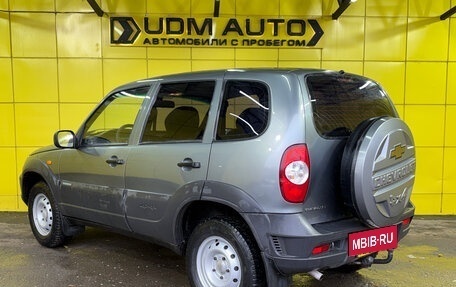 Chevrolet Niva I рестайлинг, 2010 год, 499 000 рублей, 10 фотография