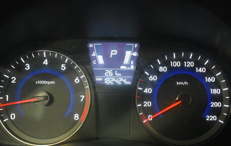 Hyundai Solaris II рестайлинг, 2011 год, 659 000 рублей, 16 фотография