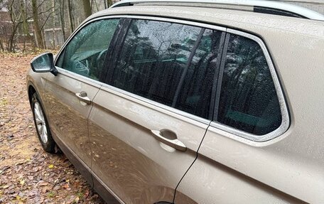 Volkswagen Tiguan II, 2018 год, 2 250 000 рублей, 2 фотография