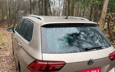 Volkswagen Tiguan II, 2018 год, 2 250 000 рублей, 1 фотография