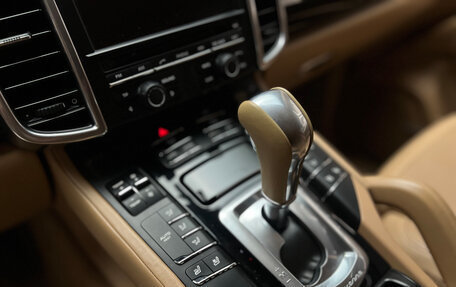 Porsche Cayenne III, 2015 год, 4 000 000 рублей, 16 фотография