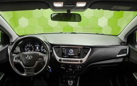 Hyundai Solaris II рестайлинг, 2018 год, 900 000 рублей, 19 фотография