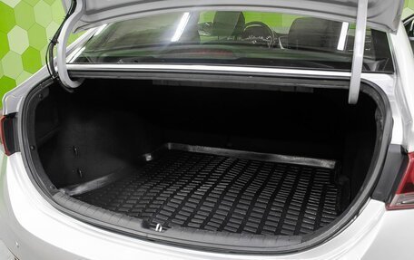 Hyundai Solaris II рестайлинг, 2018 год, 900 000 рублей, 26 фотография