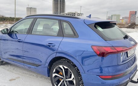 Audi e-tron I, 2021 год, 5 000 000 рублей, 3 фотография