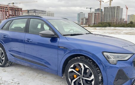 Audi e-tron I, 2021 год, 5 000 000 рублей, 7 фотография