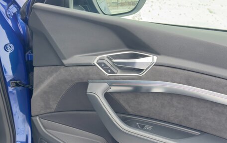 Audi e-tron I, 2021 год, 5 000 000 рублей, 25 фотография