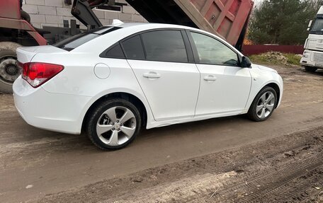 Chevrolet Cruze II, 2011 год, 730 000 рублей, 3 фотография