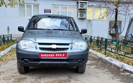 Chevrolet Niva I рестайлинг, 2012 год, 430 000 рублей, 2 фотография