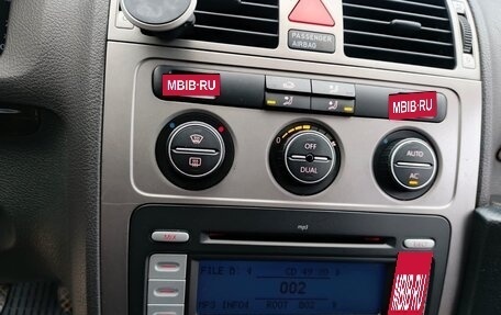 Volkswagen Touran III, 2007 год, 690 000 рублей, 11 фотография