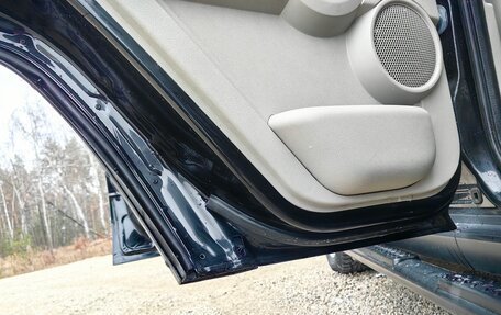 Jeep Commander, 2007 год, 1 800 000 рублей, 21 фотография