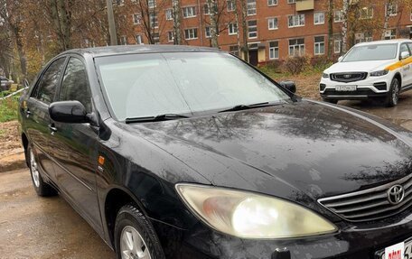 Toyota Camry V40, 2004 год, 650 000 рублей, 1 фотография
