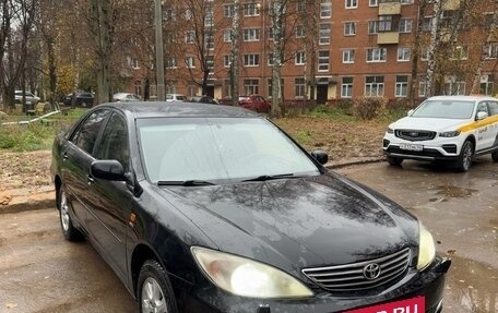 Toyota Camry V40, 2004 год, 650 000 рублей, 2 фотография