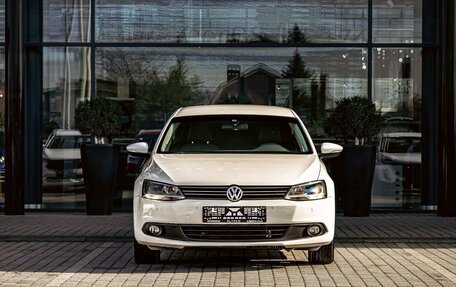 Volkswagen Jetta VI, 2014 год, 955 000 рублей, 2 фотография