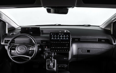 Hyundai Staria, 2021 год, 4 500 000 рублей, 19 фотография