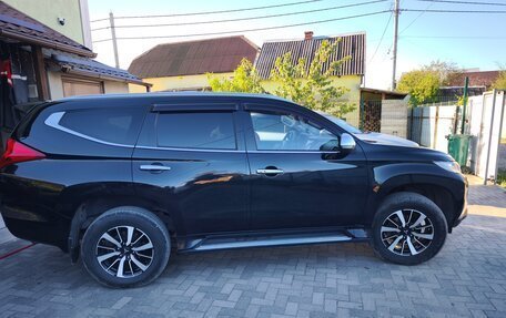 Mitsubishi Pajero Sport III рестайлинг, 2018 год, 2 550 000 рублей, 2 фотография