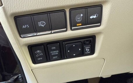 Infiniti QX56, 2011 год, 3 950 000 рублей, 6 фотография