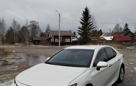 Toyota Camry, 2019 год, 2 500 000 рублей, 2 фотография