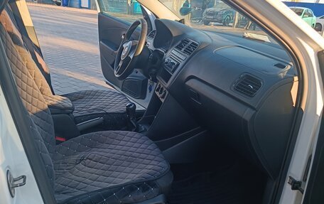 Volkswagen Polo VI (EU Market), 2015 год, 870 000 рублей, 9 фотография