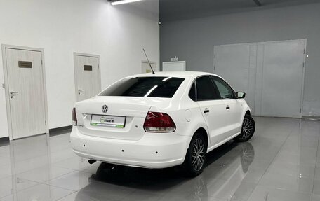 Volkswagen Polo VI (EU Market), 2011 год, 695 000 рублей, 2 фотография
