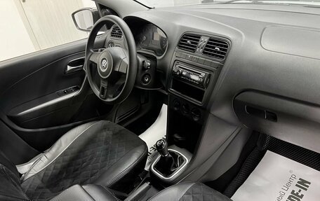 Volkswagen Polo VI (EU Market), 2011 год, 695 000 рублей, 13 фотография