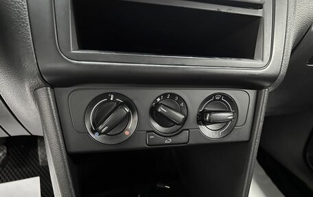 Volkswagen Polo VI (EU Market), 2011 год, 695 000 рублей, 15 фотография