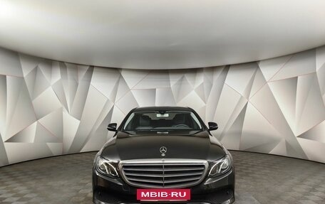 Mercedes-Benz E-Класс, 2020 год, 2 999 999 рублей, 7 фотография