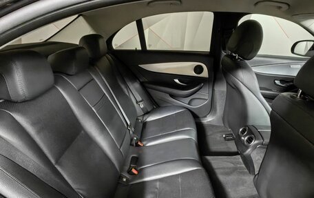 Mercedes-Benz E-Класс, 2020 год, 2 999 999 рублей, 14 фотография